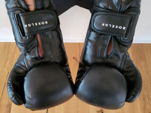 Lade das Bild in den Galerie-Viewer, Boxing Gloves