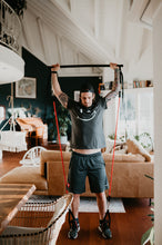 Lade das Bild in den Galerie-Viewer, THE MUSCLE BAR