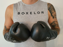 Lade das Bild in den Galerie-Viewer, Boxing Gloves
